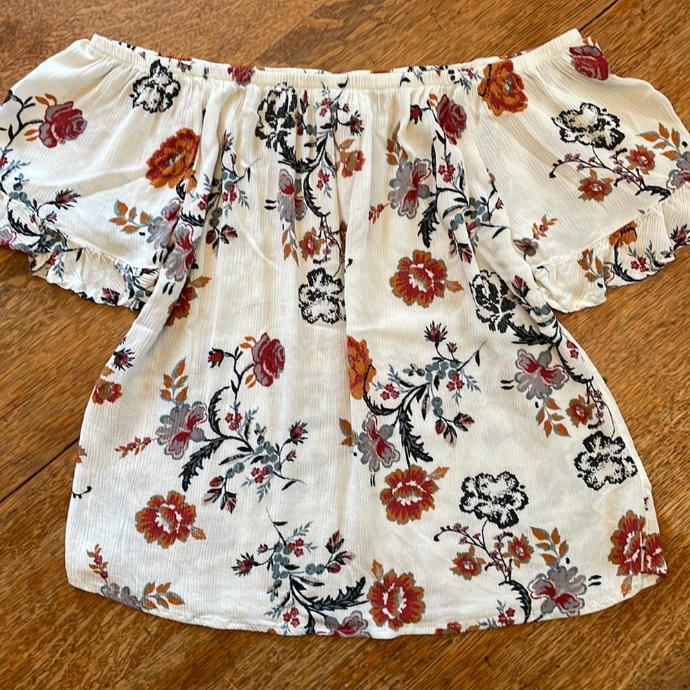 JUNIORS OFF THE SHOULDER FLORAL BLOUSE SHIRT